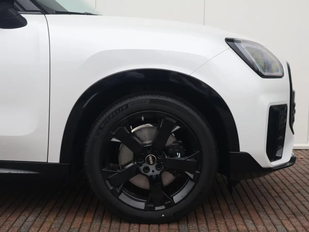 1.5 C John Cooper Works XL | Comforttoegang | Trekhaak | Panoramadak | Driving Assistant Professional | Harman Kardon | Head-Up | Elektr. Stoelen |