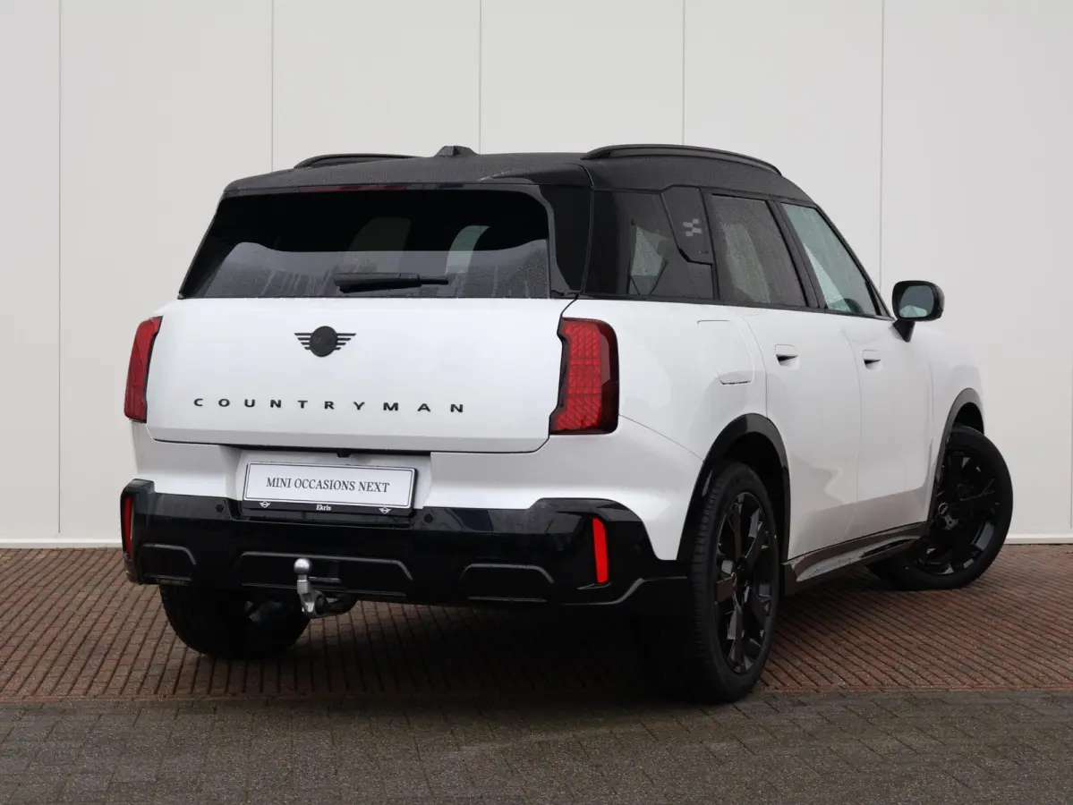 1.5 C John Cooper Works XL | Comforttoegang | Trekhaak | Panoramadak | Driving Assistant Professional | Harman Kardon | Head-Up | Elektr. Stoelen |