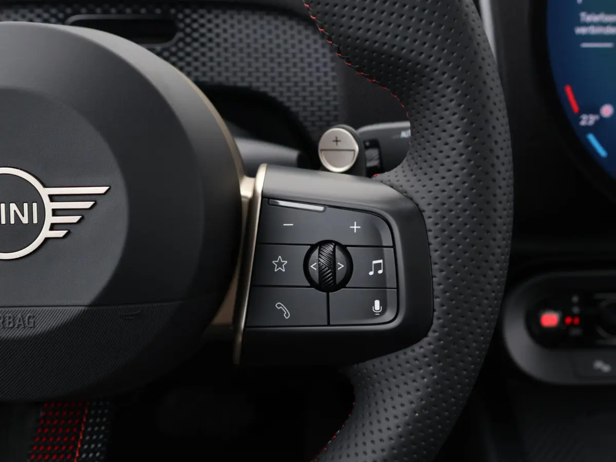 1.5 C John Cooper Works XL | Comforttoegang | Trekhaak | Panoramadak | Driving Assistant Professional | Harman Kardon | Head-Up | Elektr. Stoelen |