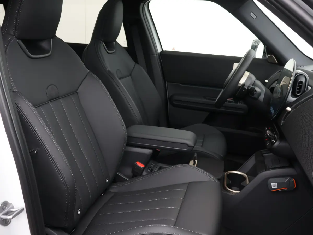 1.5 C John Cooper Works XL | Comforttoegang | Trekhaak | Panoramadak | Driving Assistant Professional | Harman Kardon | Head-Up | Elektr. Stoelen |