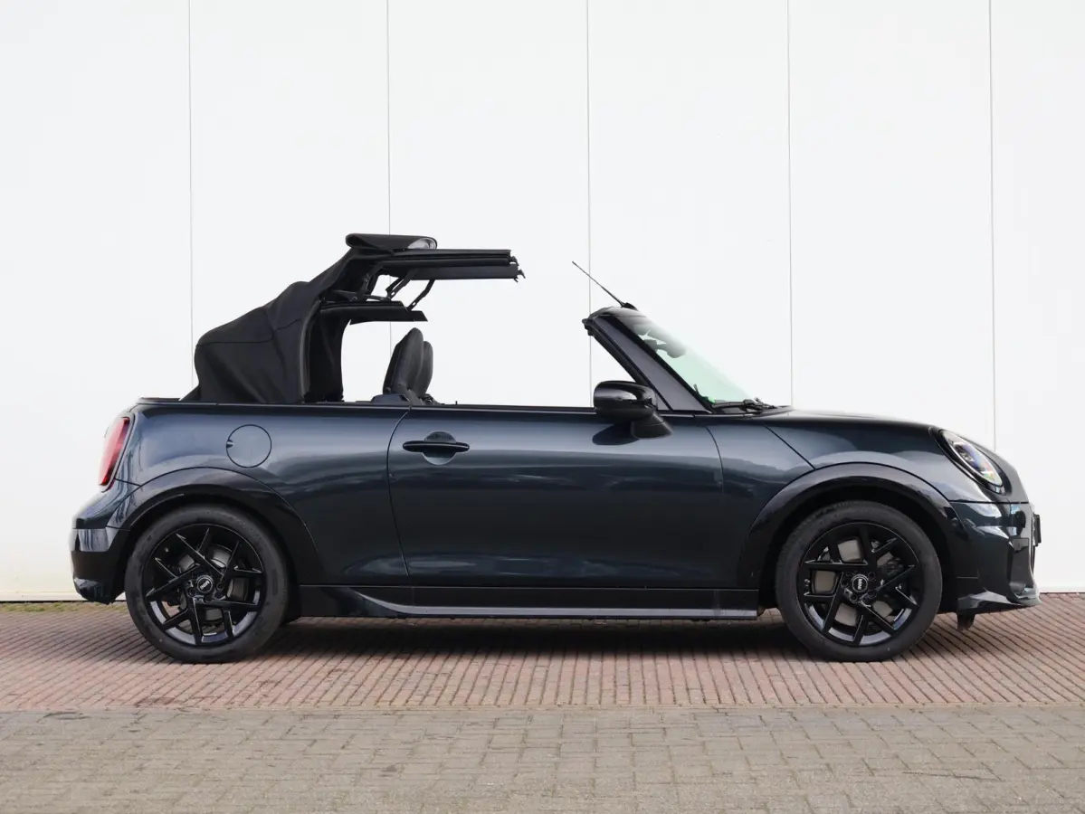 2.0 C John Cooper Works M | Verwarmd Stuurwiel | Comfort Access | Stoelverwarming | Harman Kardon | Head-Up |