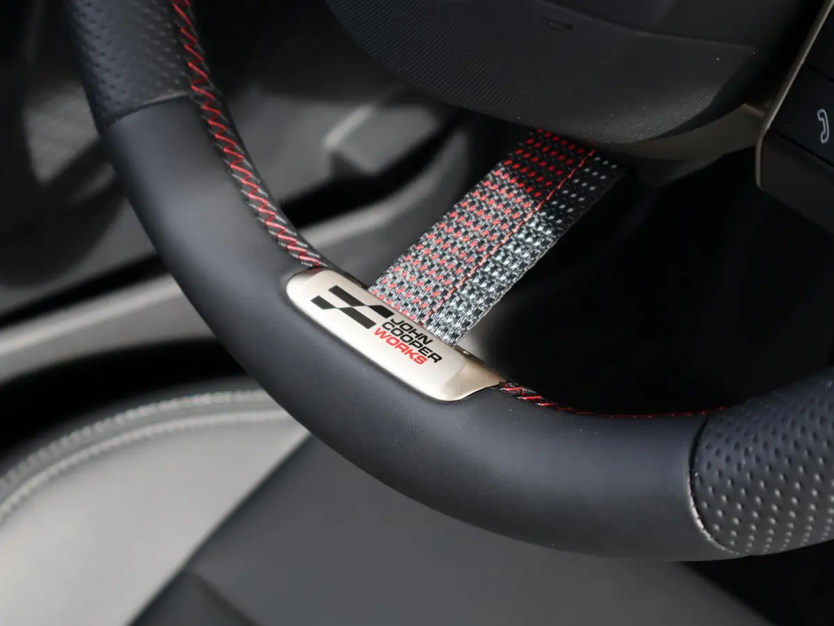 2.0 C John Cooper Works M | Verwarmd Stuurwiel | Comfort Access | Stoelverwarming | Harman Kardon | Head-Up |