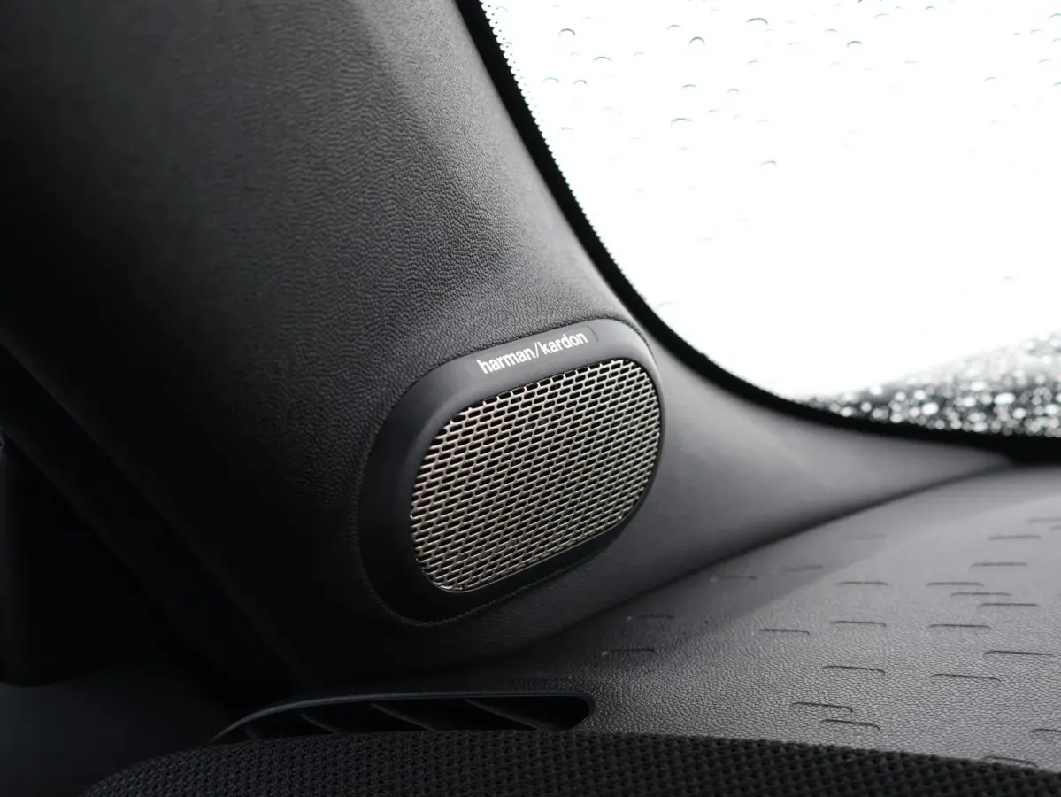 2.0 C John Cooper Works M | Verwarmd Stuurwiel | Comfort Access | Stoelverwarming | Harman Kardon | Head-Up |