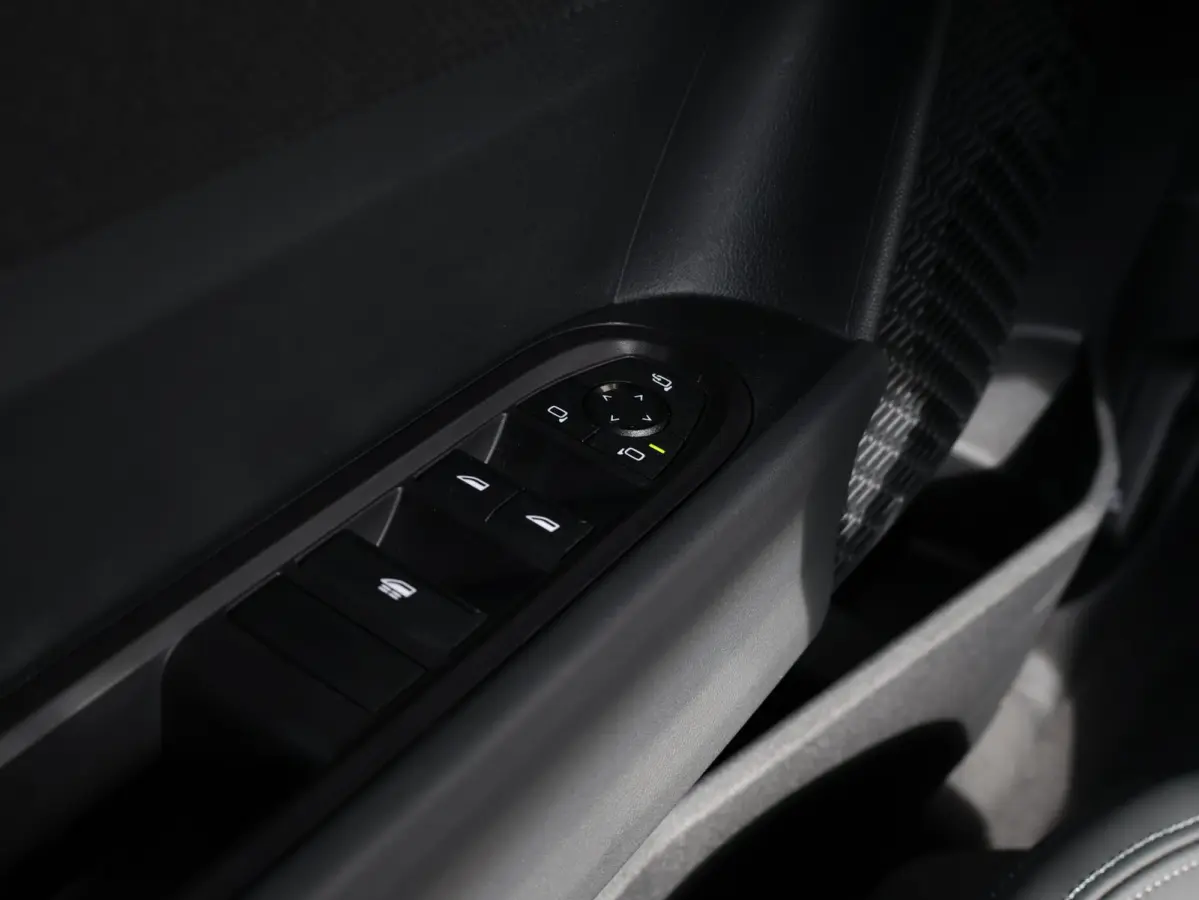 2.0 C John Cooper Works M | Verwarmd Stuurwiel | Comfort Access | Stoelverwarming | Harman Kardon | Head-Up |