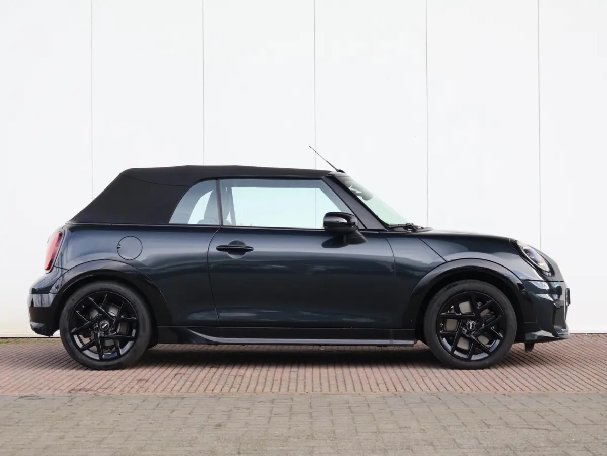 2.0 C John Cooper Works M | Verwarmd Stuurwiel | Comfort Access | Stoelverwarming | Harman Kardon | Head-Up |