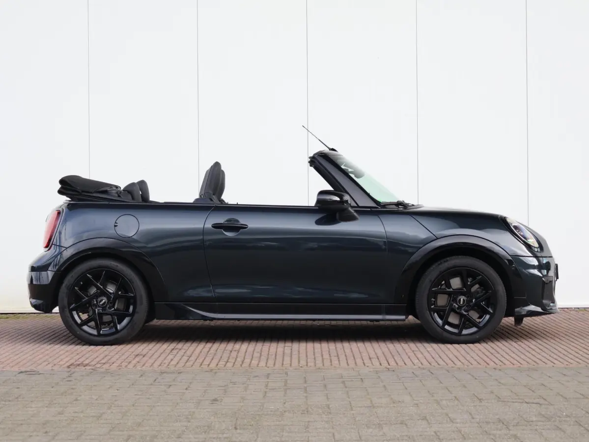 2.0 C John Cooper Works M | Verwarmd Stuurwiel | Comfort Access | Stoelverwarming | Harman Kardon | Head-Up |