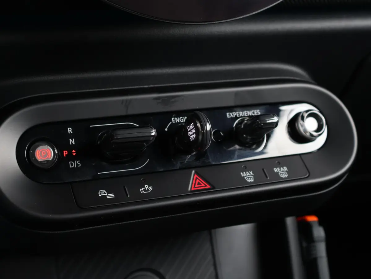 2.0 C John Cooper Works M | Verwarmd Stuurwiel | Comfort Access | Stoelverwarming | Harman Kardon | Head-Up |