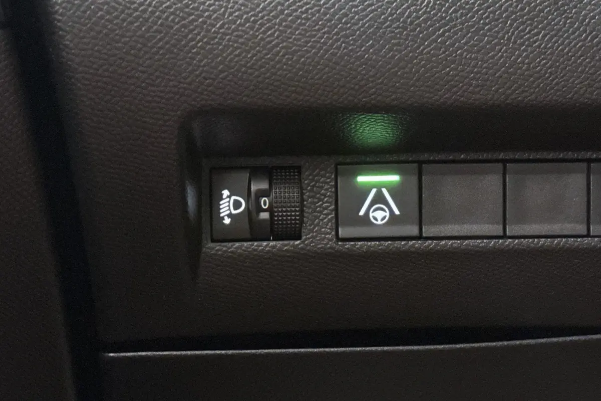 1.2 Hybrid 110 e-DCS6 Allure 360-Camera Dodehoek Navi Apple CarPlay