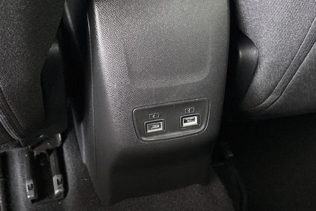1.2 Hybrid 110 e-DCS6 Allure 360-Camera Dodehoek Navi Apple CarPlay