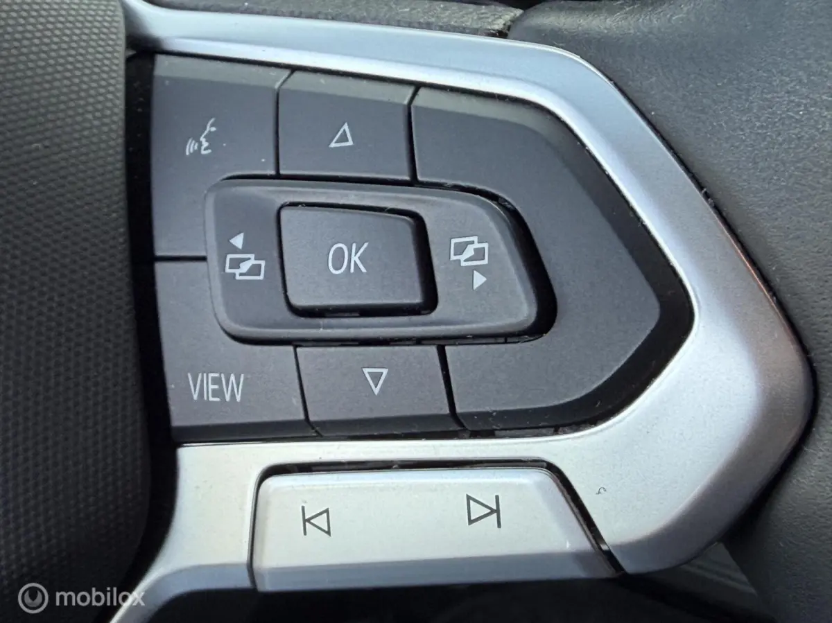 1.0 TSI Life Business|Carplay|Parkeersensoren|Stoelverwarming|17 inch|Navigatie.