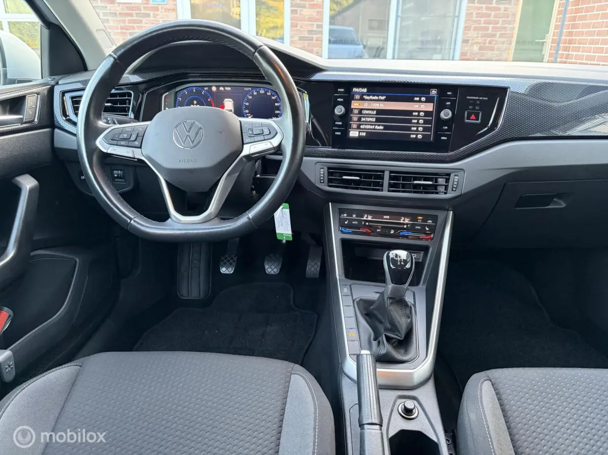 1.0 TSI Life Business|Carplay|Parkeersensoren|Stoelverwarming|17 inch|Navigatie.