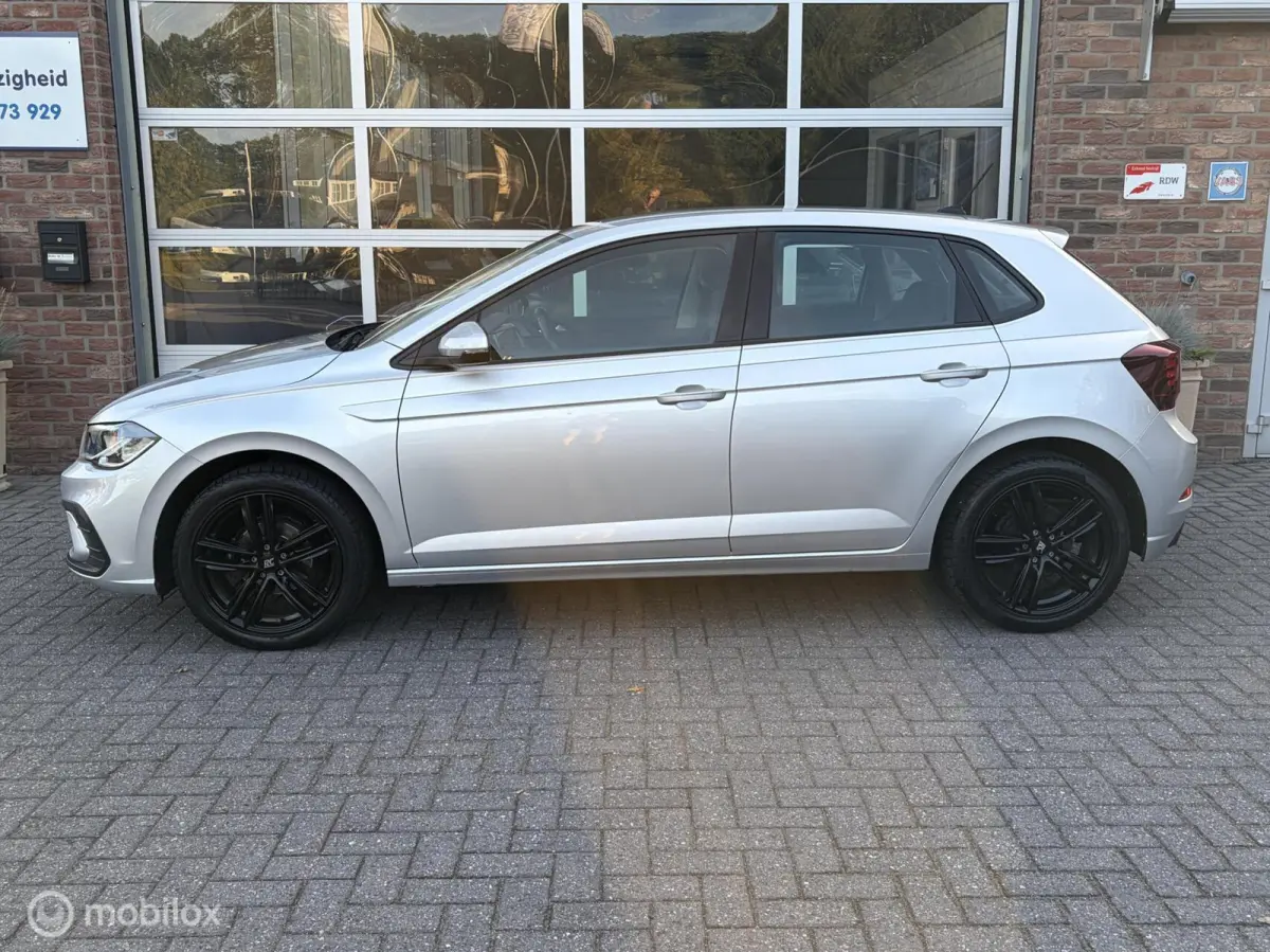 1.0 TSI Life Business|Carplay|Parkeersensoren|Stoelverwarming|17 inch|Navigatie.