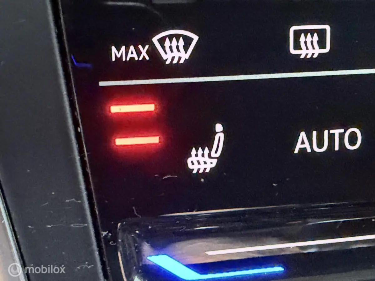 1.0 TSI Life Business|Carplay|Parkeersensoren|Stoelverwarming|17 inch|Navigatie.