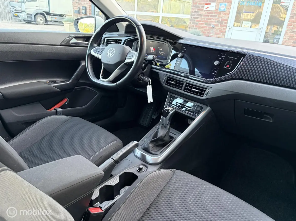 1.0 TSI Life Business|Carplay|Parkeersensoren|Stoelverwarming|17 inch|Navigatie.
