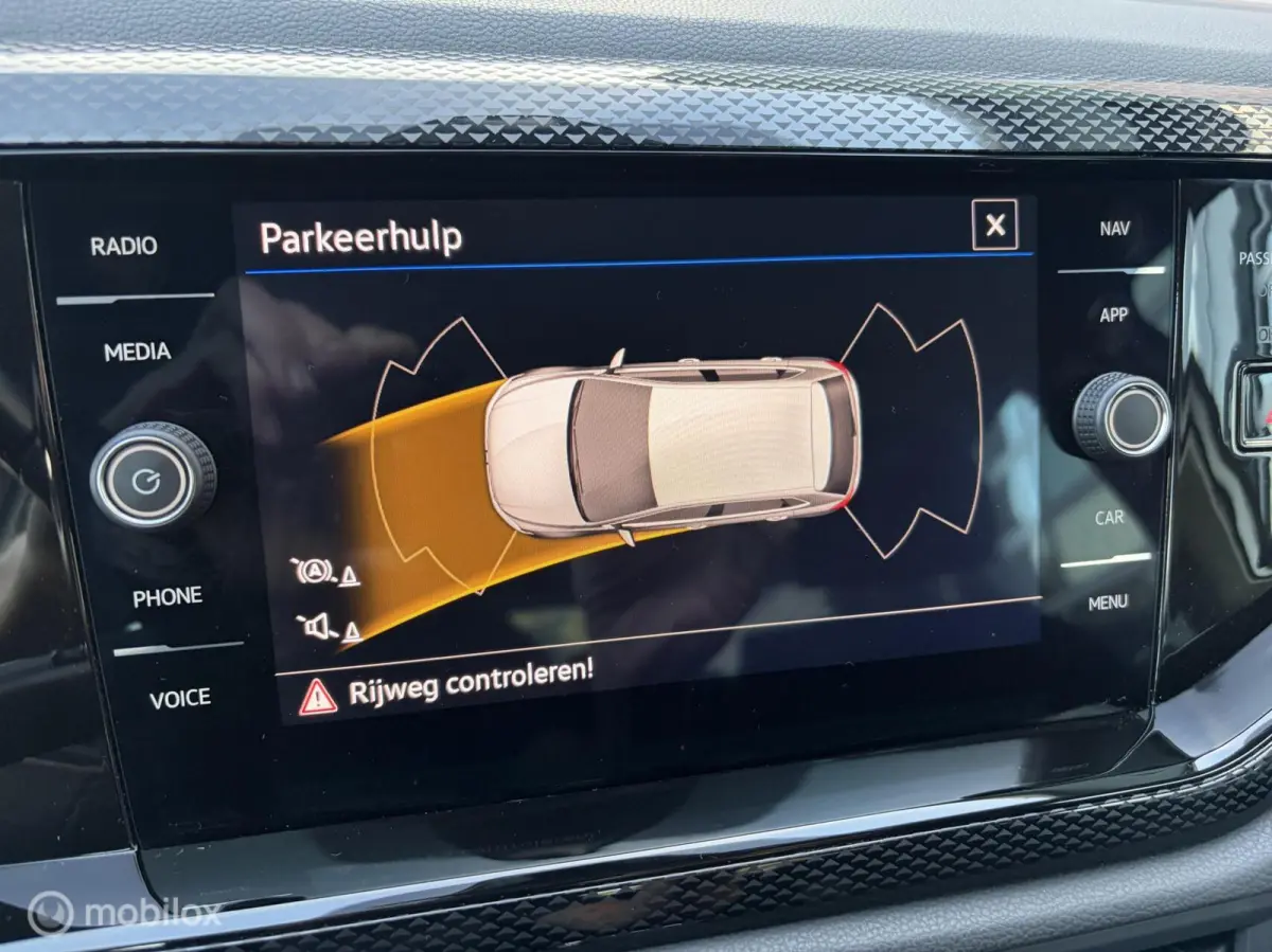 1.0 TSI Life Business|Carplay|Parkeersensoren|Stoelverwarming|17 inch|Navigatie.