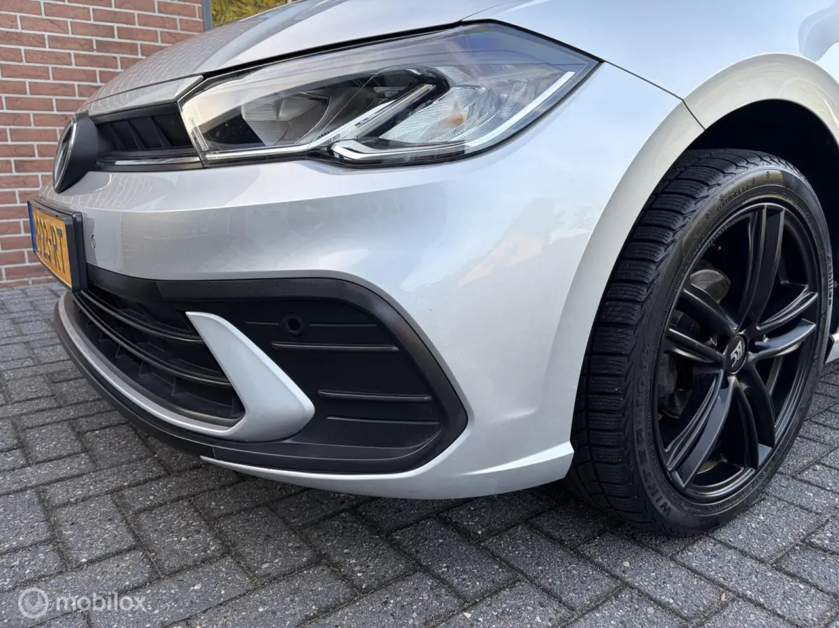 1.0 TSI Life Business|Carplay|Parkeersensoren|Stoelverwarming|17 inch|Navigatie.