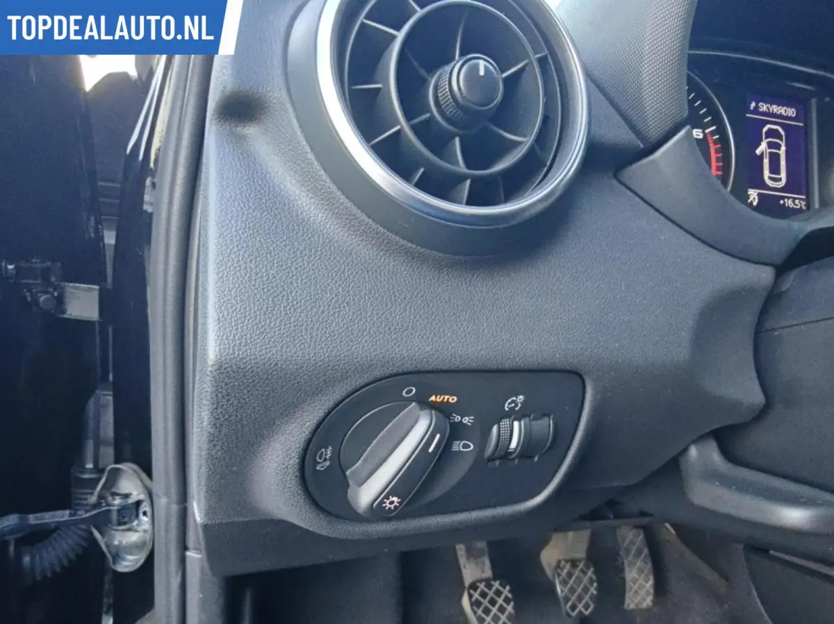 1.0 TFSI Ultra Led, Stoelverw,Navi,Clima