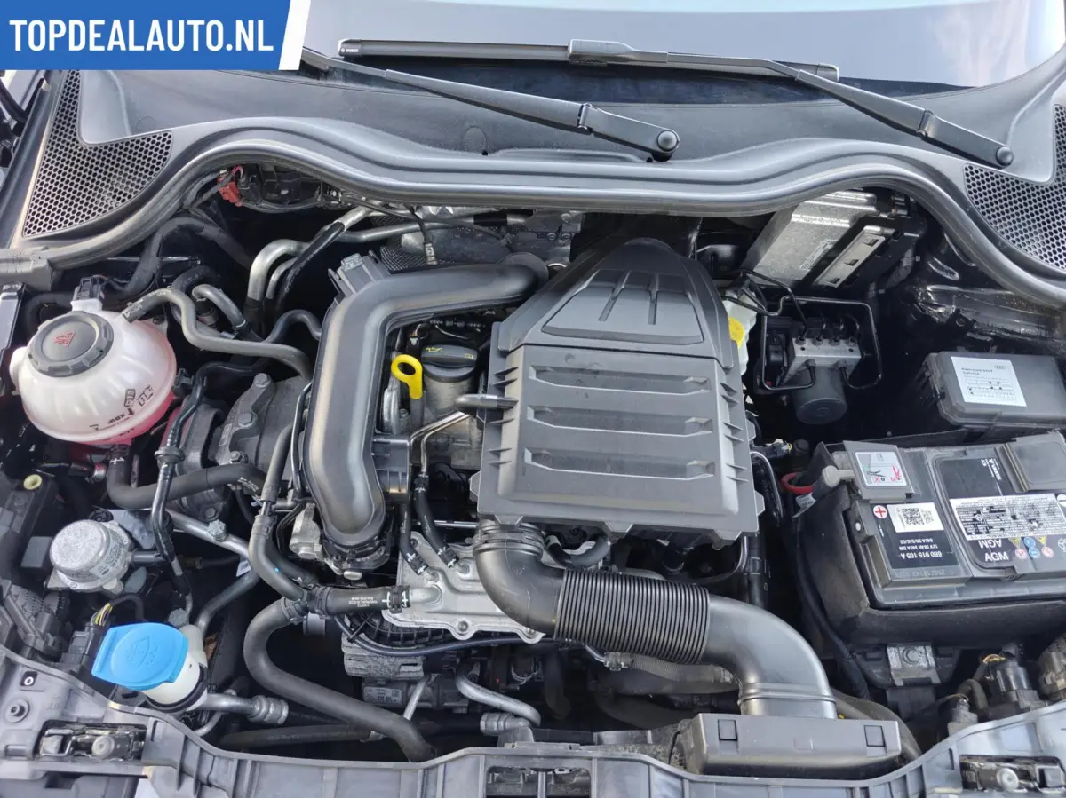 1.0 TFSI Ultra Led, Stoelverw,Navi,Clima