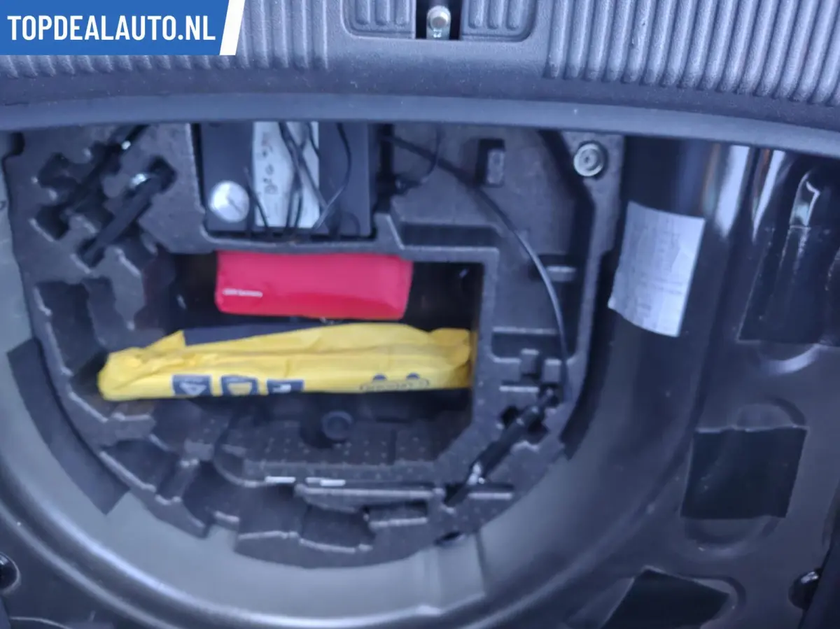 1.0 TFSI Ultra Led, Stoelverw,Navi,Clima