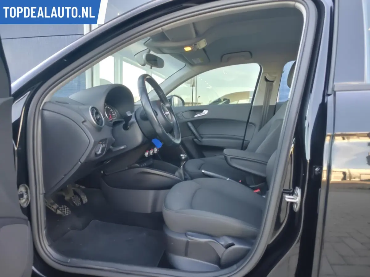 1.0 TFSI Ultra Led, Stoelverw,Navi,Clima