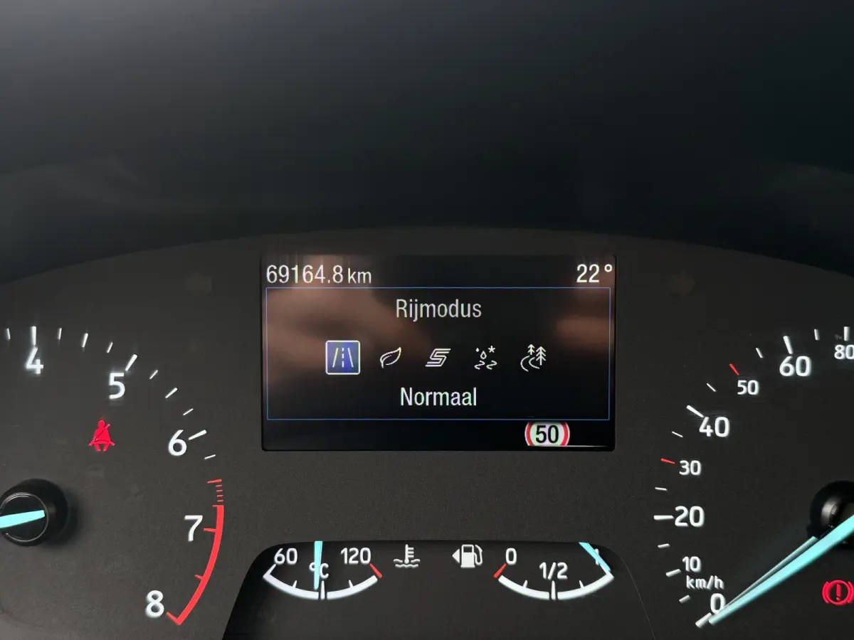 1.0 EcoBoost 125PK TITANIUM CARPLAY/NAVI/STUURVERW.