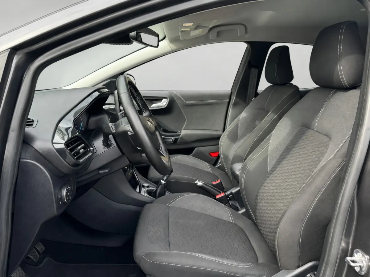 1.0 EcoBoost 125PK TITANIUM CARPLAY/NAVI/STUURVERW.