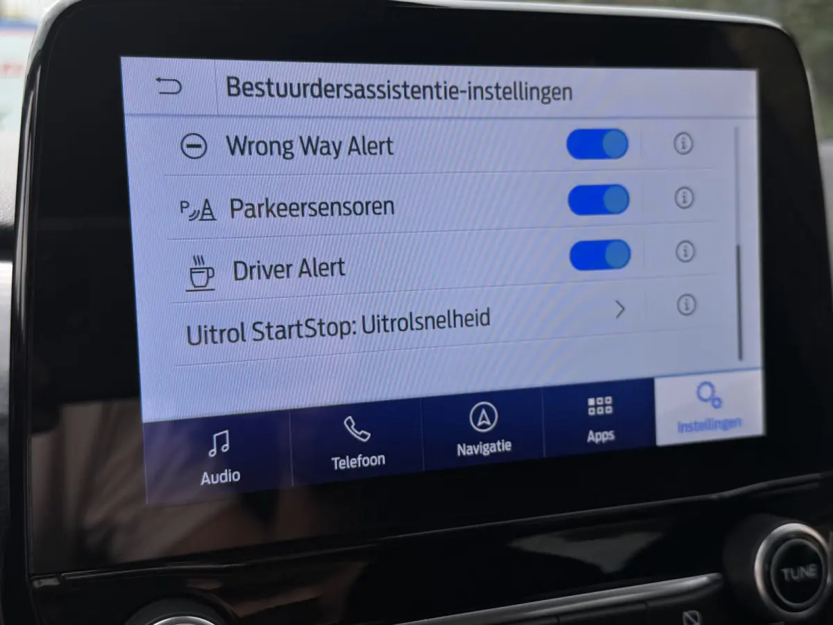 1.0 EcoBoost 125PK TITANIUM CARPLAY/NAVI/STUURVERW.