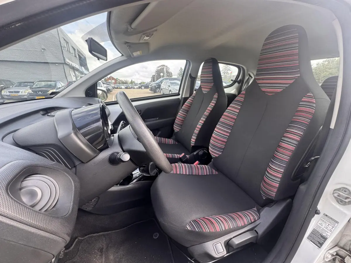 1.0 VTi Airscape Feel /Garantie /Camera / Airco / Stoelverwarming/BTW/