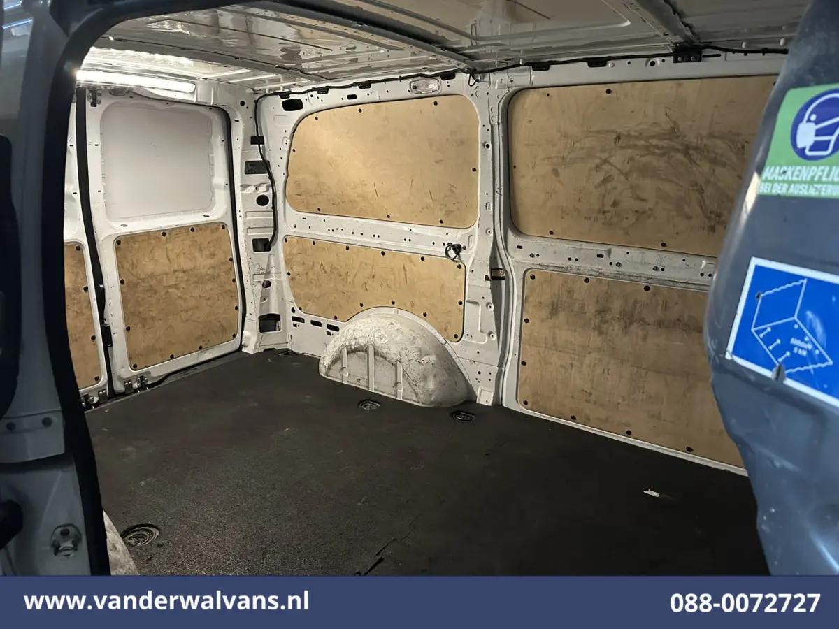 114 CDI 136pk L2H1 Euro6 Airco | Camera | Navigatie | Apple Carplay | Cruisecontrol Android Auto, Parkeersensoren, Bijrijdersbank, Bumper in de kleur