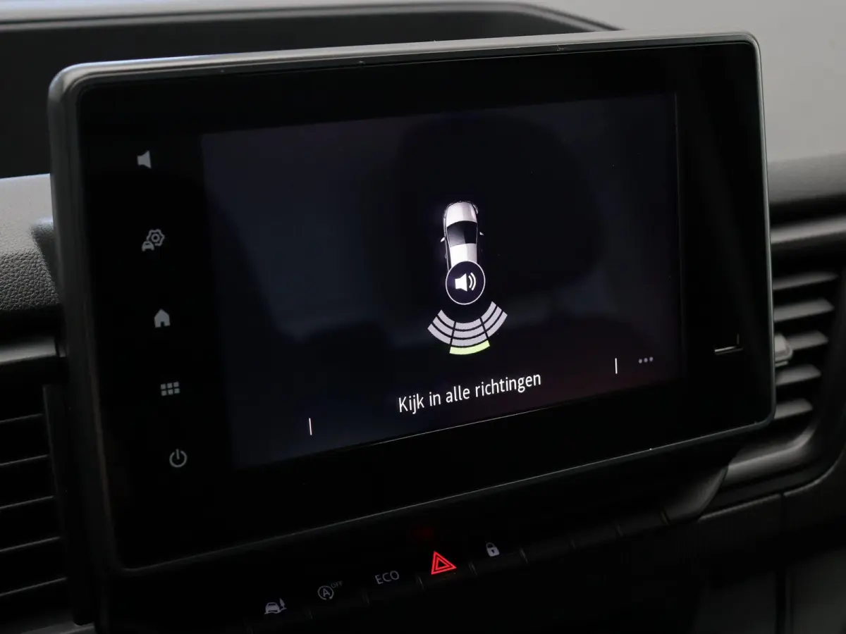 2.0 dCi 110pk T30 L2H1 Comfort | Laadruimtepakket | Vierseizoenbanden | Parkeersensoren achter | Keyless entry |