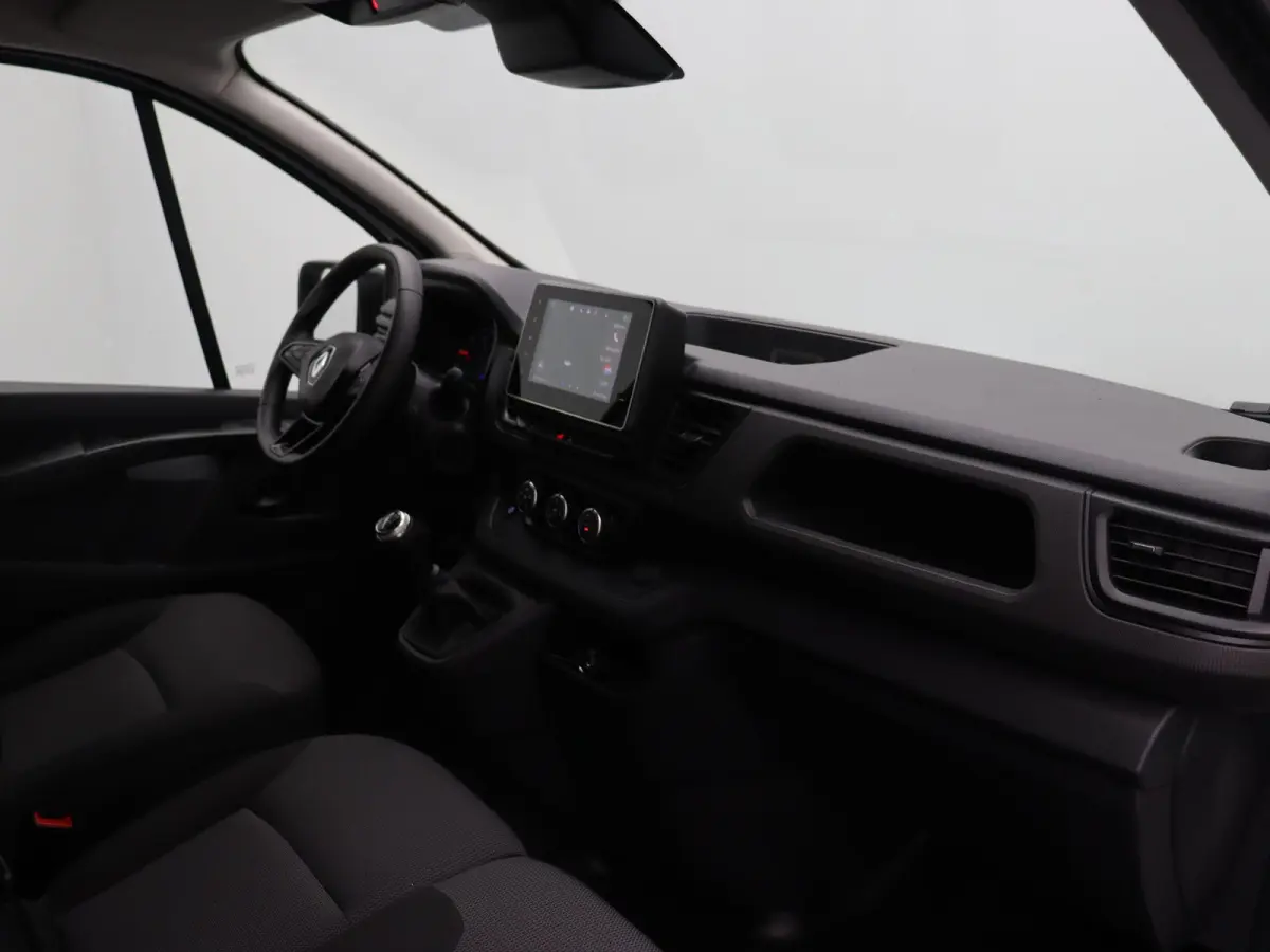 2.0 dCi 110pk T30 L2H1 Comfort | Laadruimtepakket | Vierseizoenbanden | Parkeersensoren achter | Keyless entry |