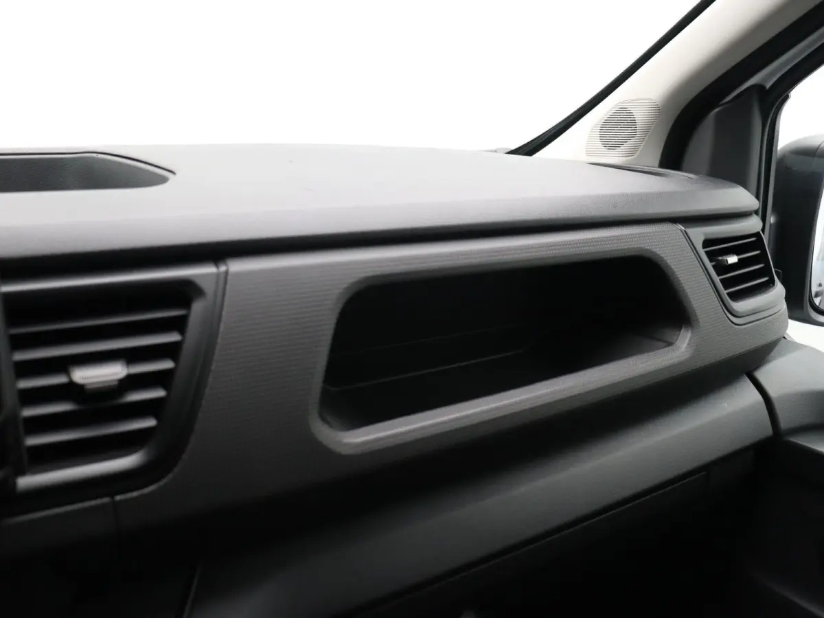 2.0 dCi 110pk T30 L2H1 Comfort | Laadruimtepakket | Vierseizoenbanden | Parkeersensoren achter | Keyless entry |