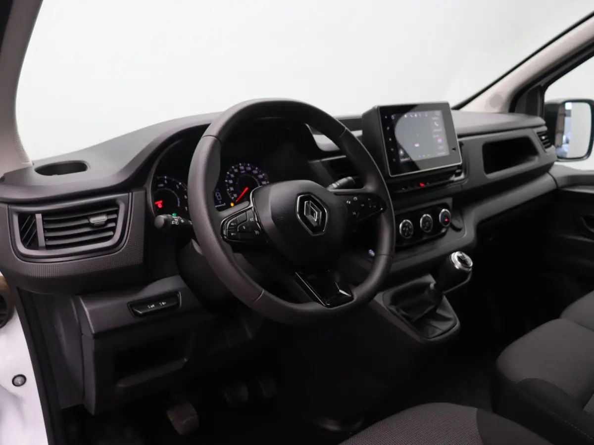 2.0 dCi 110pk T30 L2H1 Comfort | Laadruimtepakket | Vierseizoenbanden | Parkeersensoren achter | Keyless entry |