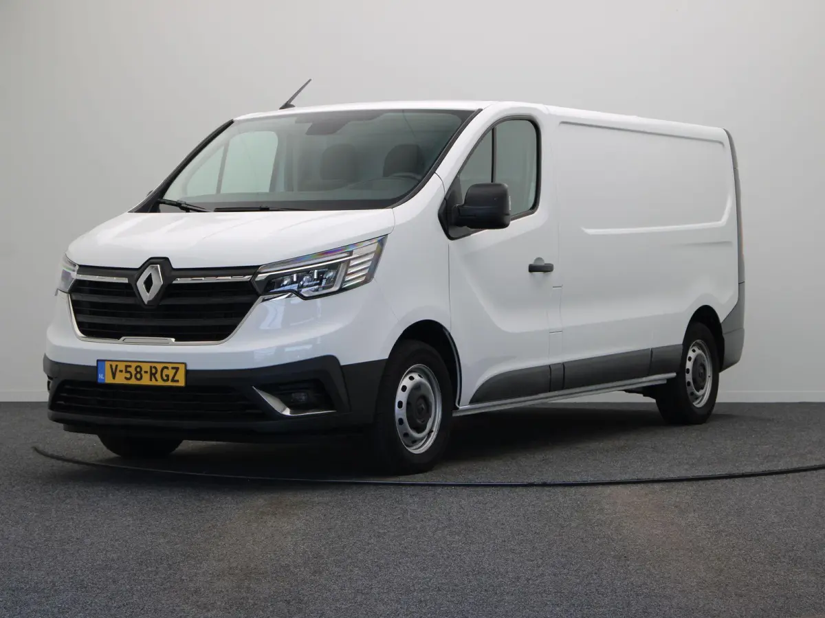 2.0 dCi 110pk T30 L2H1 Comfort | Laadruimtepakket | Vierseizoenbanden | Parkeersensoren achter | Keyless entry |