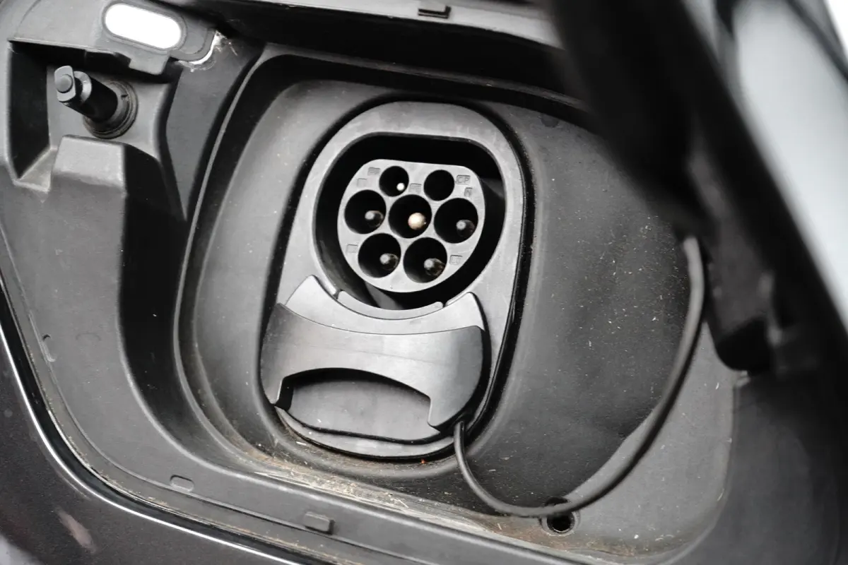 Performance 82kWh 230PK | NAVIGATIE | FULL LED | APP CONNECT | 19 INCH | STUURVERWARMING