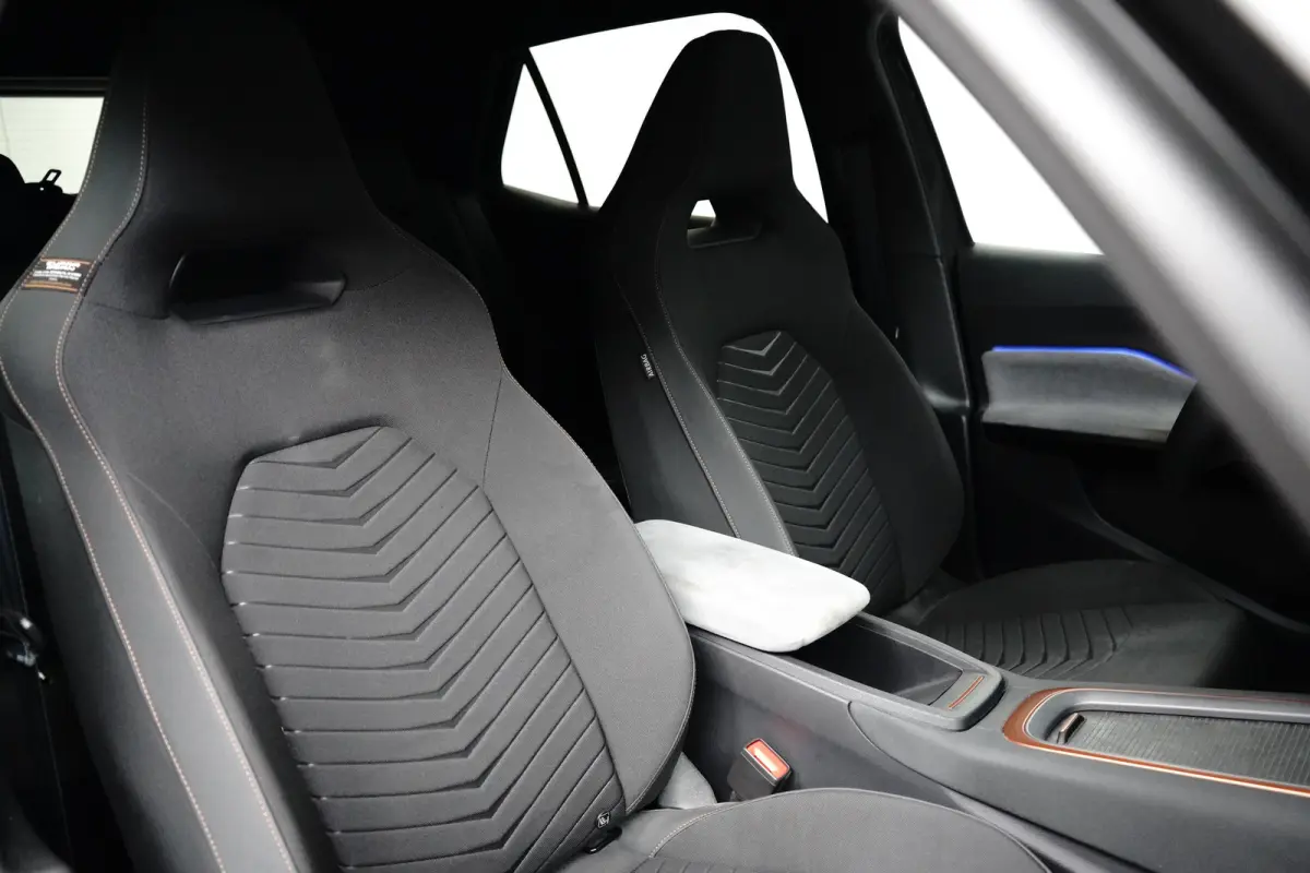 Performance 82kWh 230PK | NAVIGATIE | FULL LED | APP CONNECT | 19 INCH | STUURVERWARMING