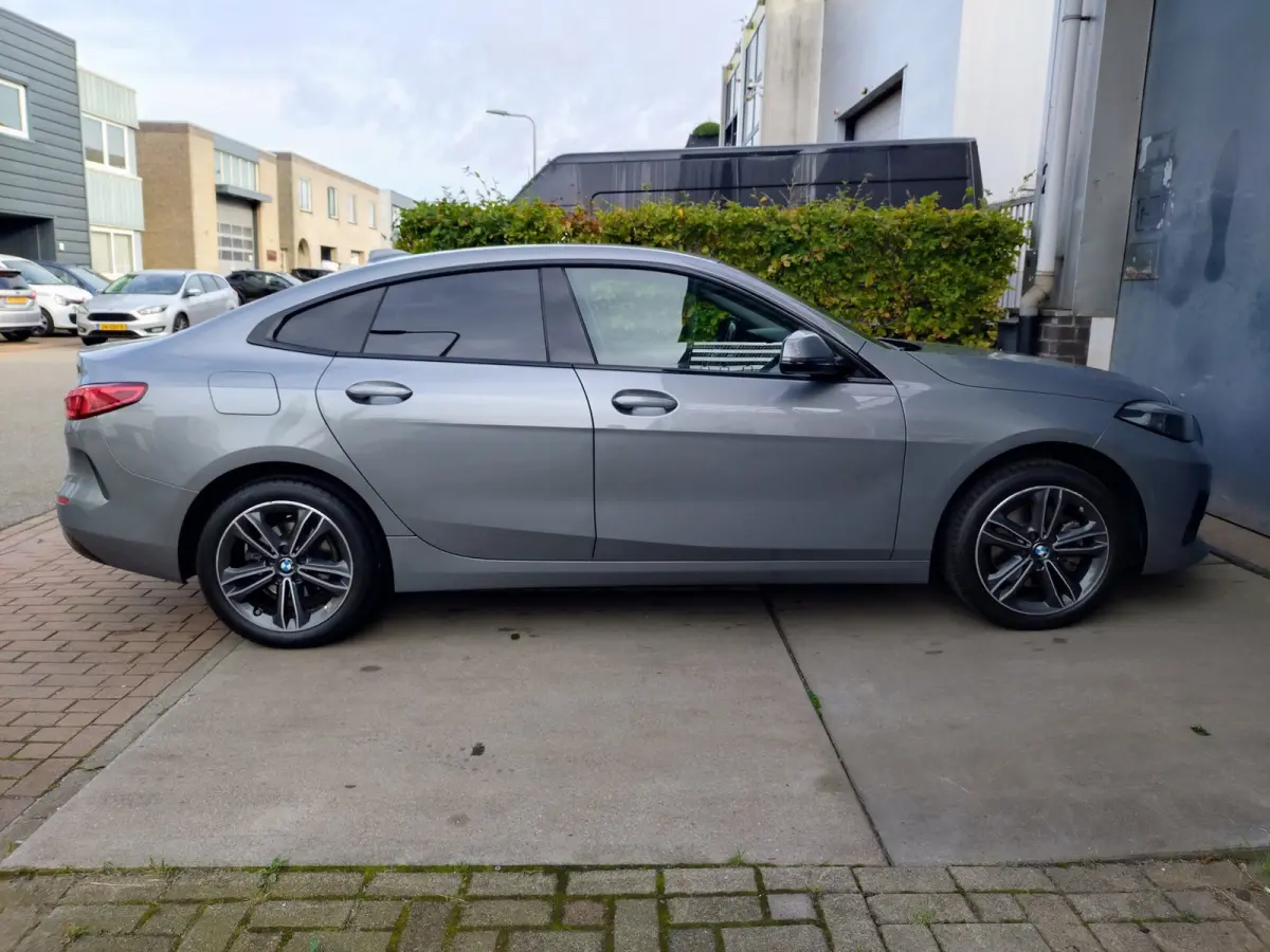 218i Dealer onderhouden!
