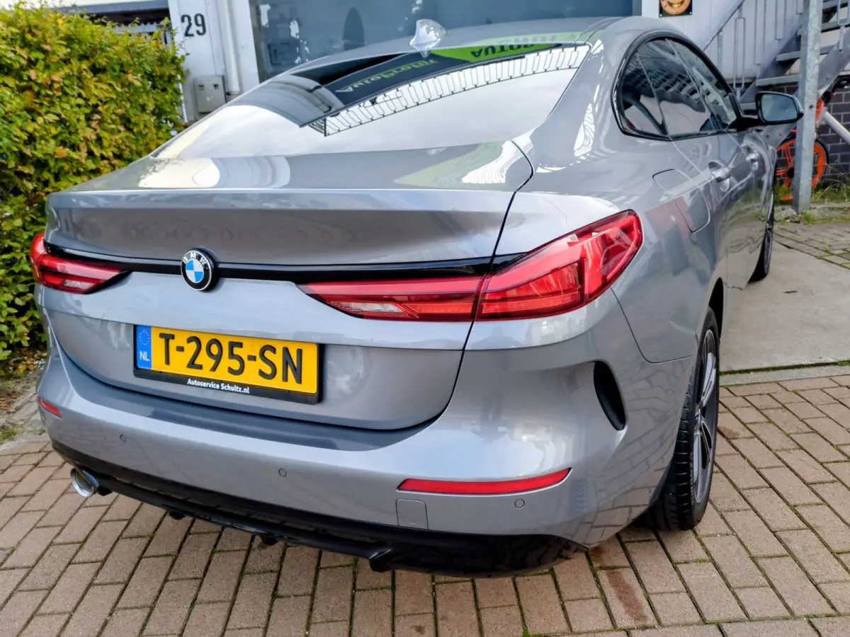 218i Dealer onderhouden!