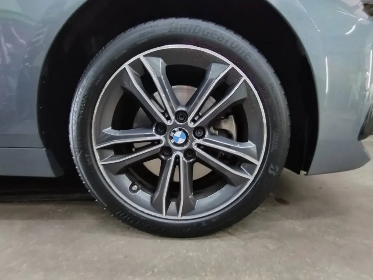 218i Dealer onderhouden!