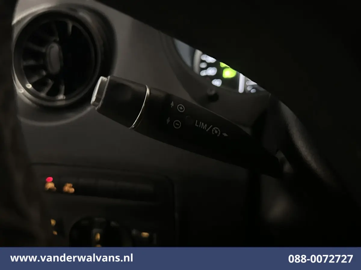 114 CDI 136pk L2H1 Euro6 Airco | Camera | Navigatie | Cruisecontrol | Apple Carplay Android Auto, Parkeersensoren, Bijrijdersbank, Bumper in de kleur.