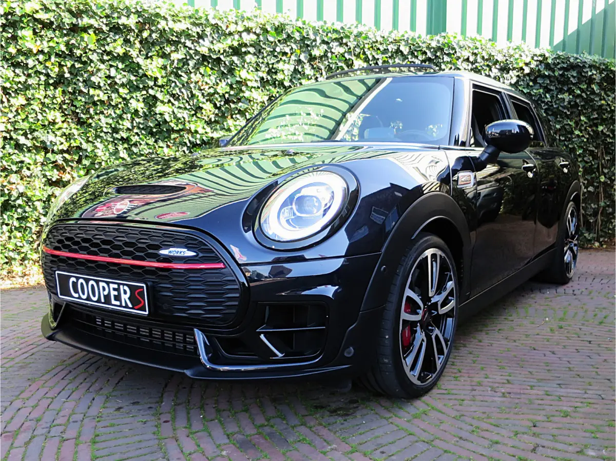 2.0 JCW ALL4 Chili F54 LCI NL-auto, 306pk, Pano, HK, HUD, A.cam en 19"