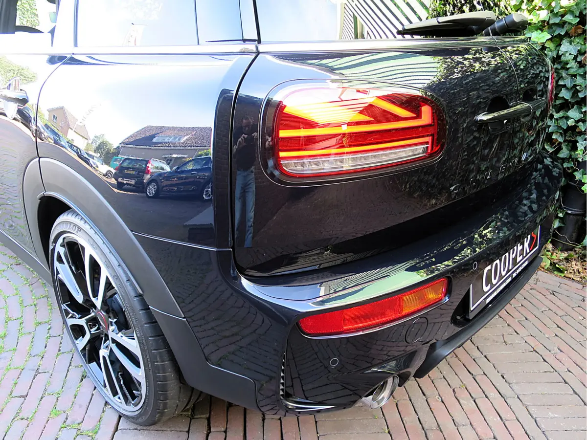 2.0 JCW ALL4 Chili F54 LCI NL-auto, 306pk, Pano, HK, HUD, A.cam en 19"