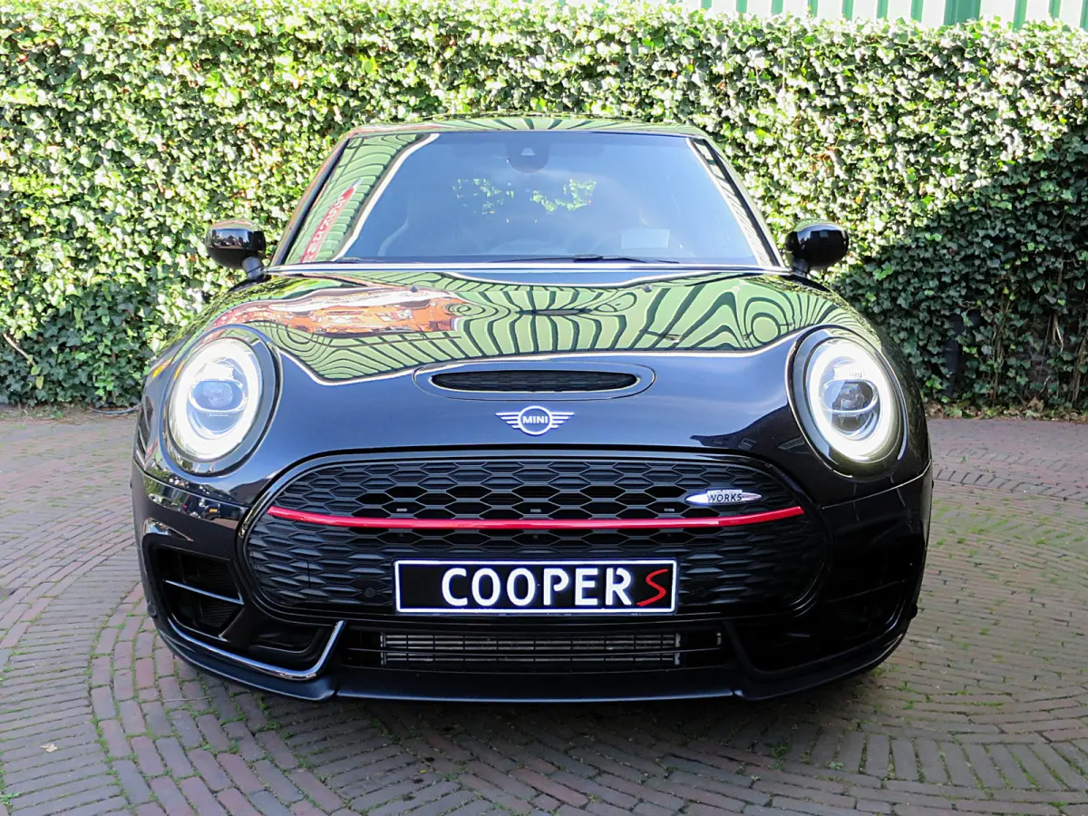 2.0 JCW ALL4 Chili F54 LCI NL-auto, 306pk, Pano, HK, HUD, A.cam en 19"