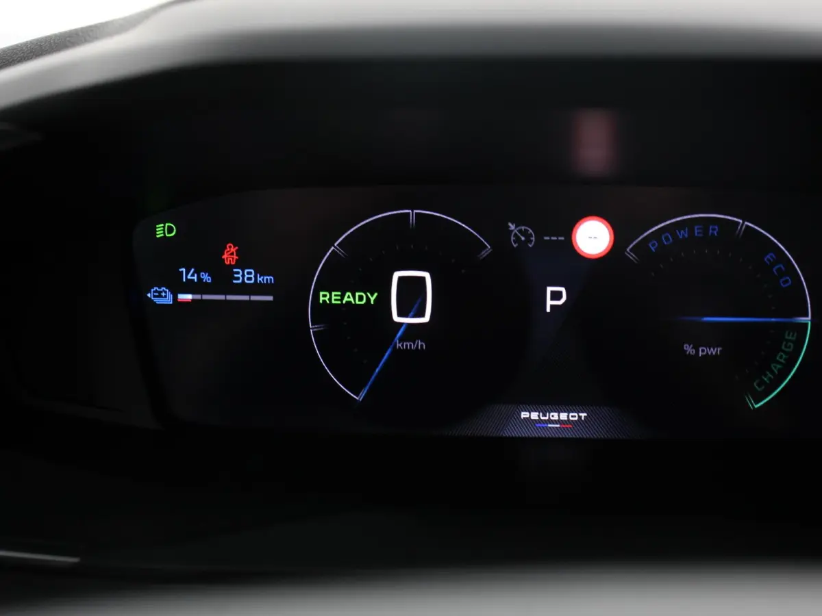 EV Allure Pack 54 kWh Soh 100 % Navigatie Apple Carplay/Android Auto Climate Control Parkeer sensoren Lichtmetalen Velgen