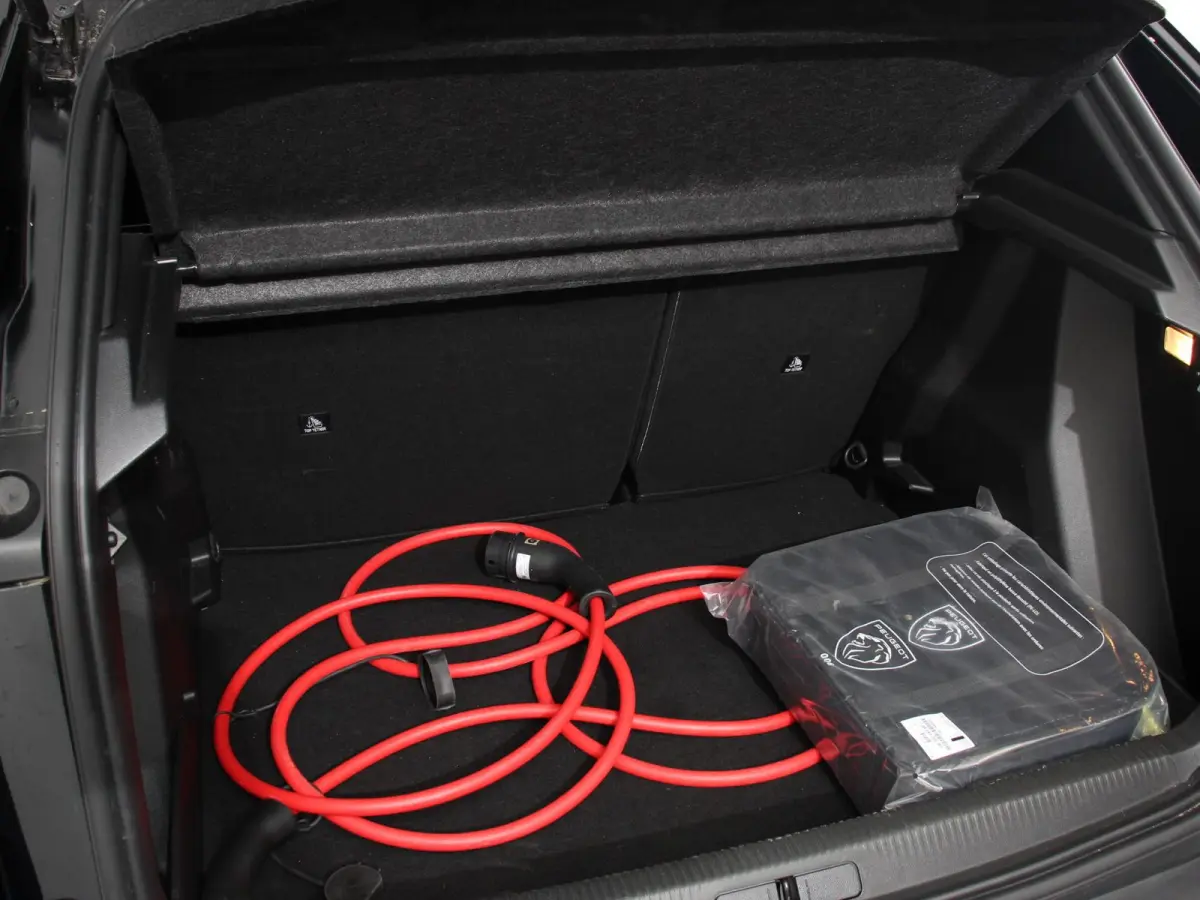 EV Allure Pack 54 kWh Soh 100 % Navigatie Apple Carplay/Android Auto Climate Control Parkeer sensoren Lichtmetalen Velgen
