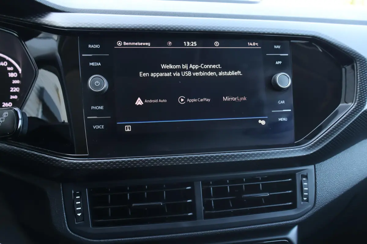 1.0 TSI Life 1e Eigenaar | NL-Auto | Volledig Onderh | BTW | Camera | Navi | Carplay | ACC | DAB | Bots | Led | PDC