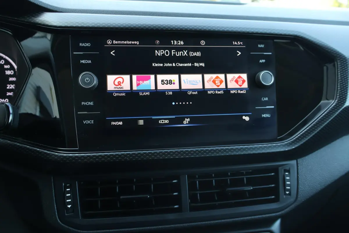 1.0 TSI Life 1e Eigenaar | NL-Auto | Volledig Onderh | BTW | Camera | Navi | Carplay | ACC | DAB | Bots | Led | PDC