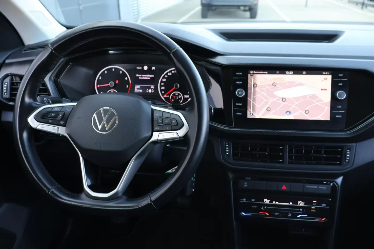 1.0 TSI Life 1e Eigenaar | NL-Auto | Volledig Onderh | BTW | Camera | Navi | Carplay | ACC | DAB | Bots | Led | PDC