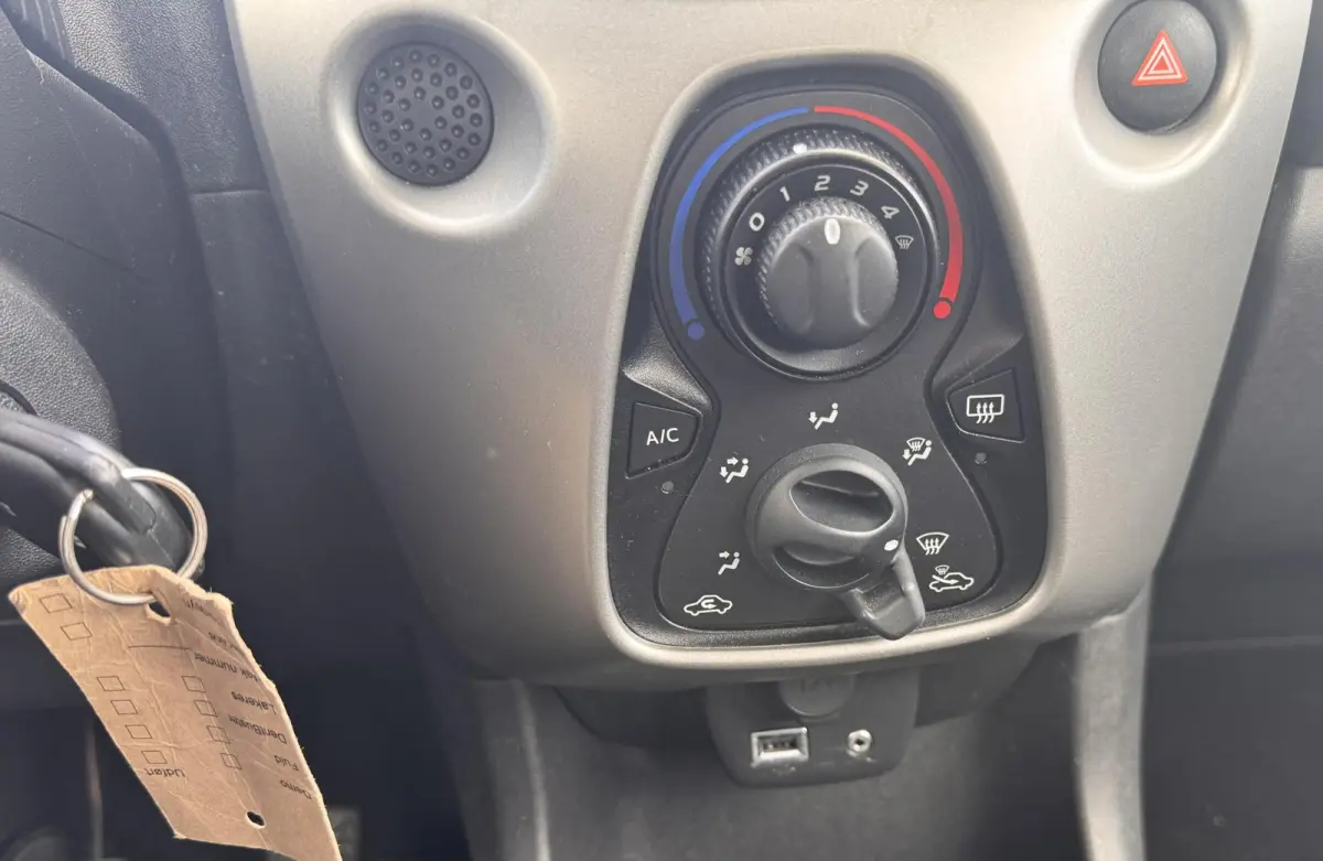 1.0 e-VTi Airscape Shine /Garantie / Airco / Stoelverwarming/BTW/