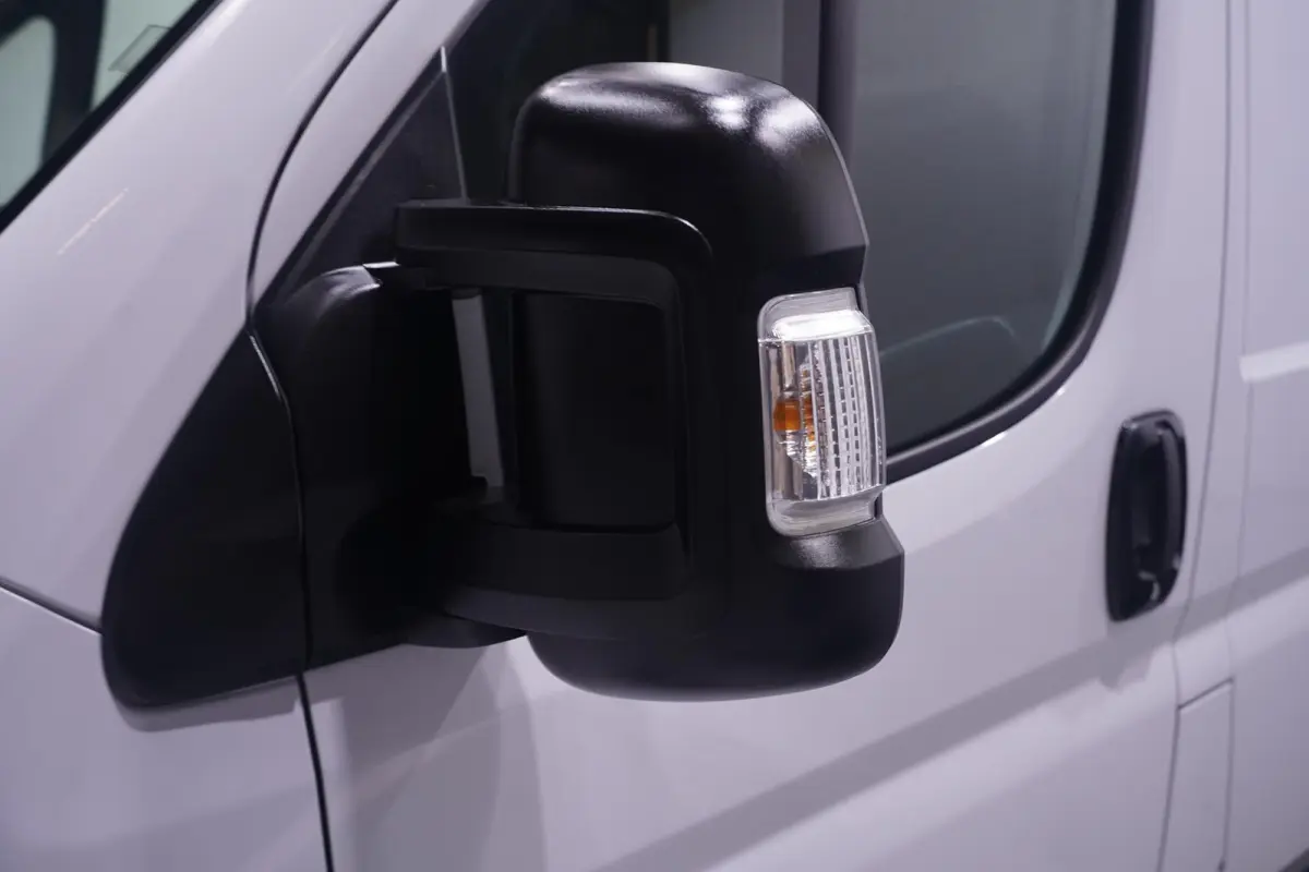 2.2D 140 pk L2H2 Imperiaal met Trap, Trekhaak Navi, Camera, Apple Carplay, Airco ECC, 3-Zits